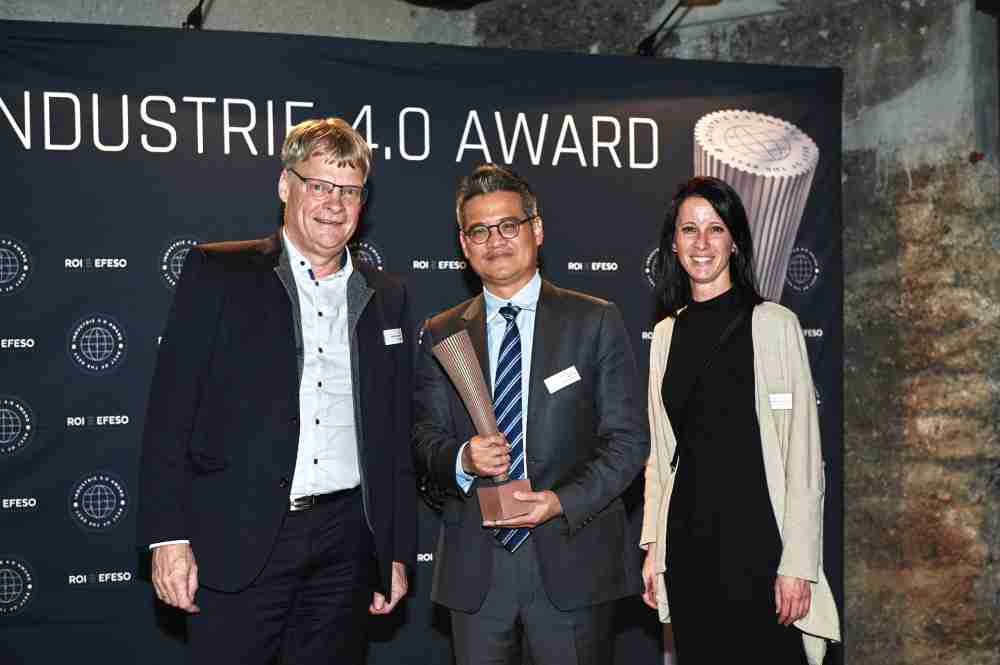 YAXIN111光电数位转型成效亮眼，，获德国ROI-EFESO工业4.0大奖肯定