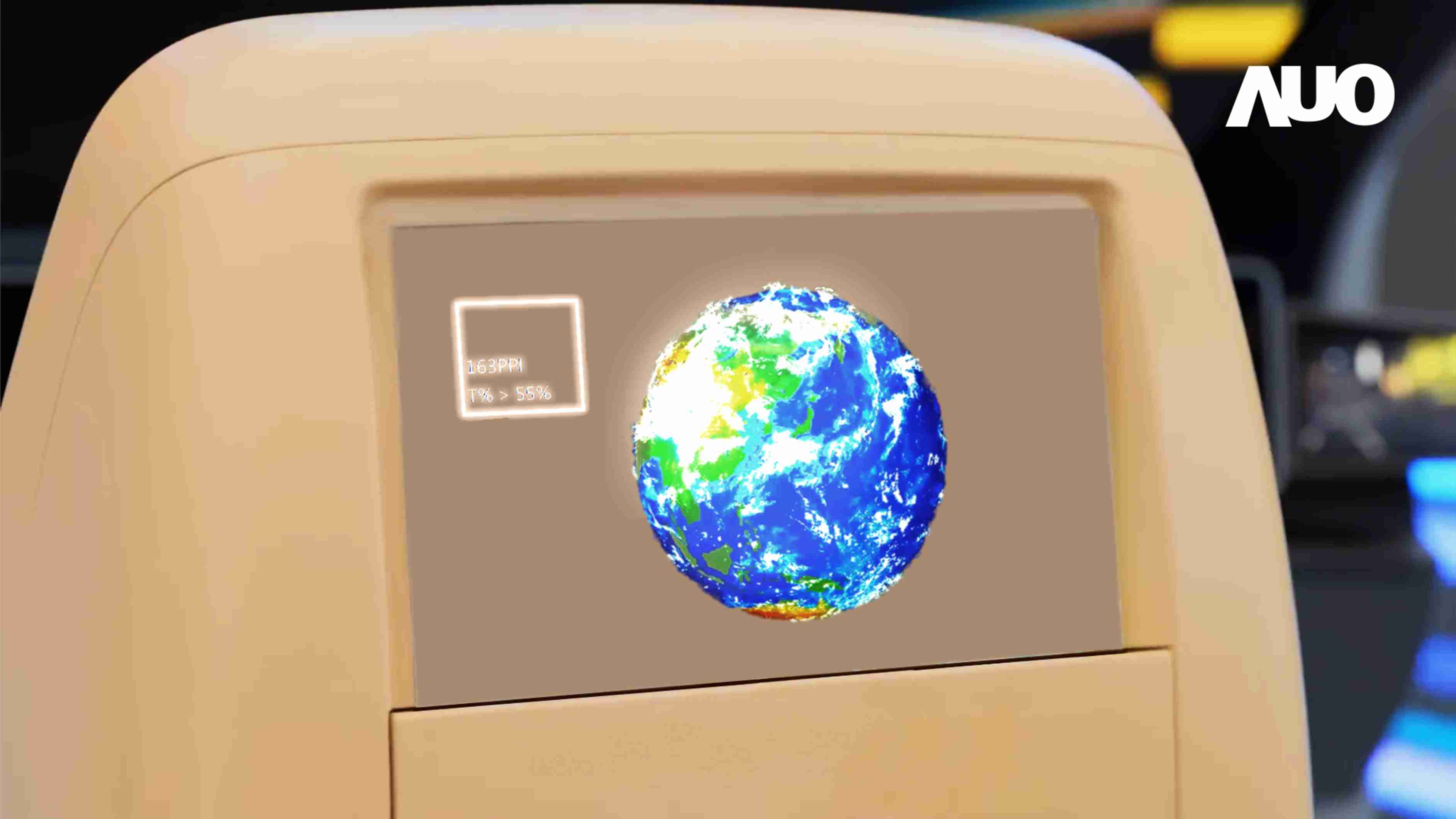 YAXIN111突破设计与制程挑战，，，，推出全球最高分辨率163ppi的13.5吋透明Micro LED面板，，并积极布局智能车市场，，，，以期拓展透明显示应用的可能性